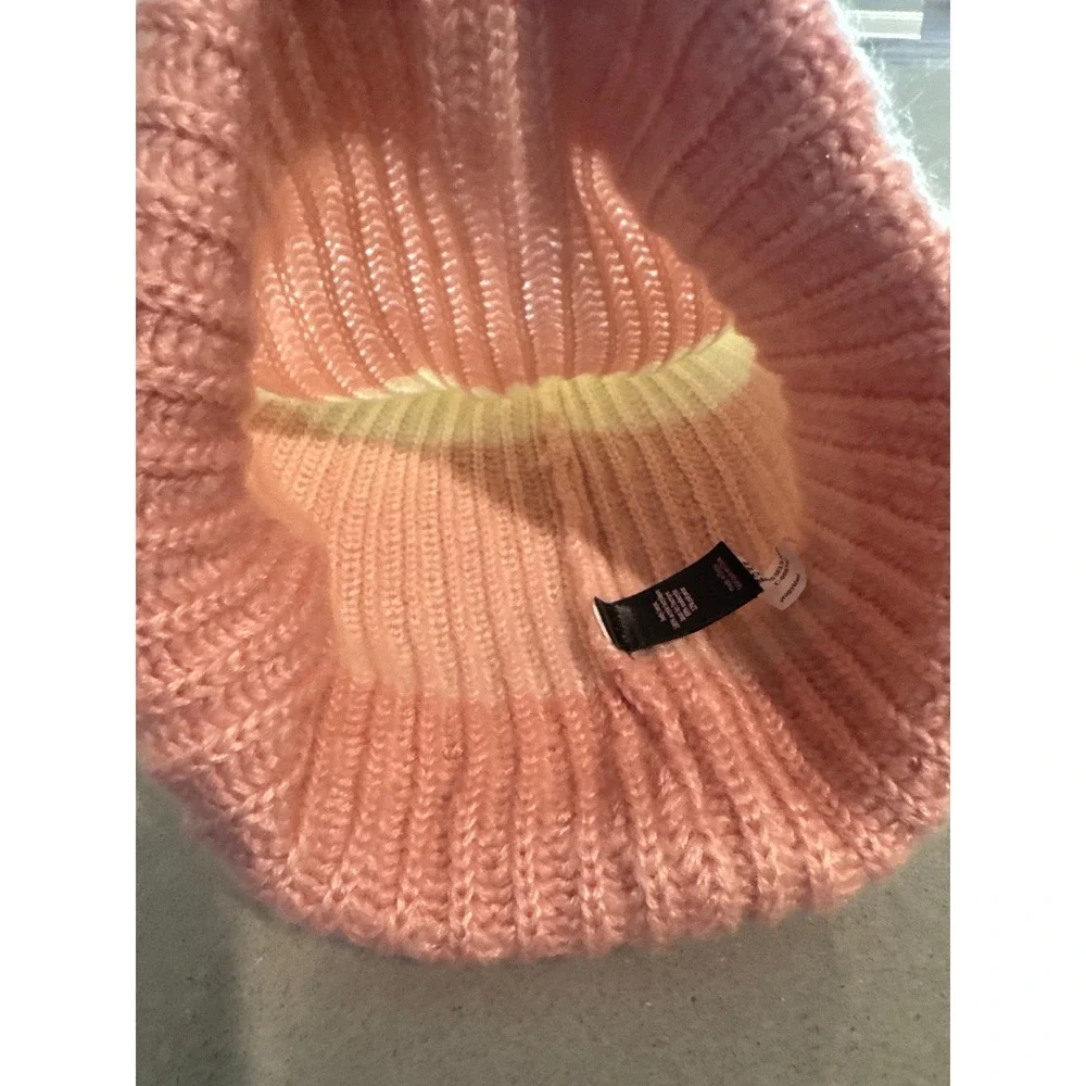 Victoria's Secret Pink White Knit Beanie‎ Hat Faux Fur Pom Pom Winter